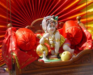 Read more about the article Janmashtami 2021: Take these measures to overcome the financial crisis