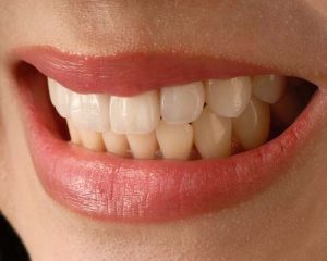 Read more about the article Know the nature and personality of people with gaps in their teeth