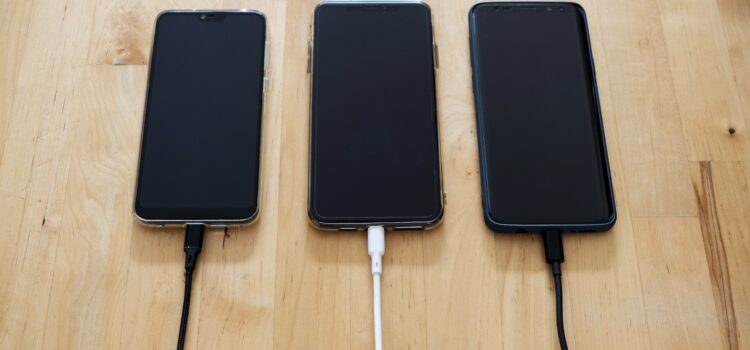 Juice Jacking: Beware if you also charge your smartphone with others’ charger?