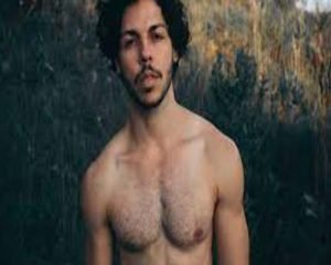 Read more about the article Know the nature and personality of people with hair on chest