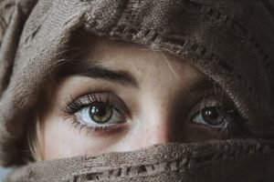 Read more about the article How to know someone’s personality by the secrets of eyes