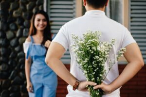 Read more about the article Relationships Hacks: How To Make Your Relationship More Romantic